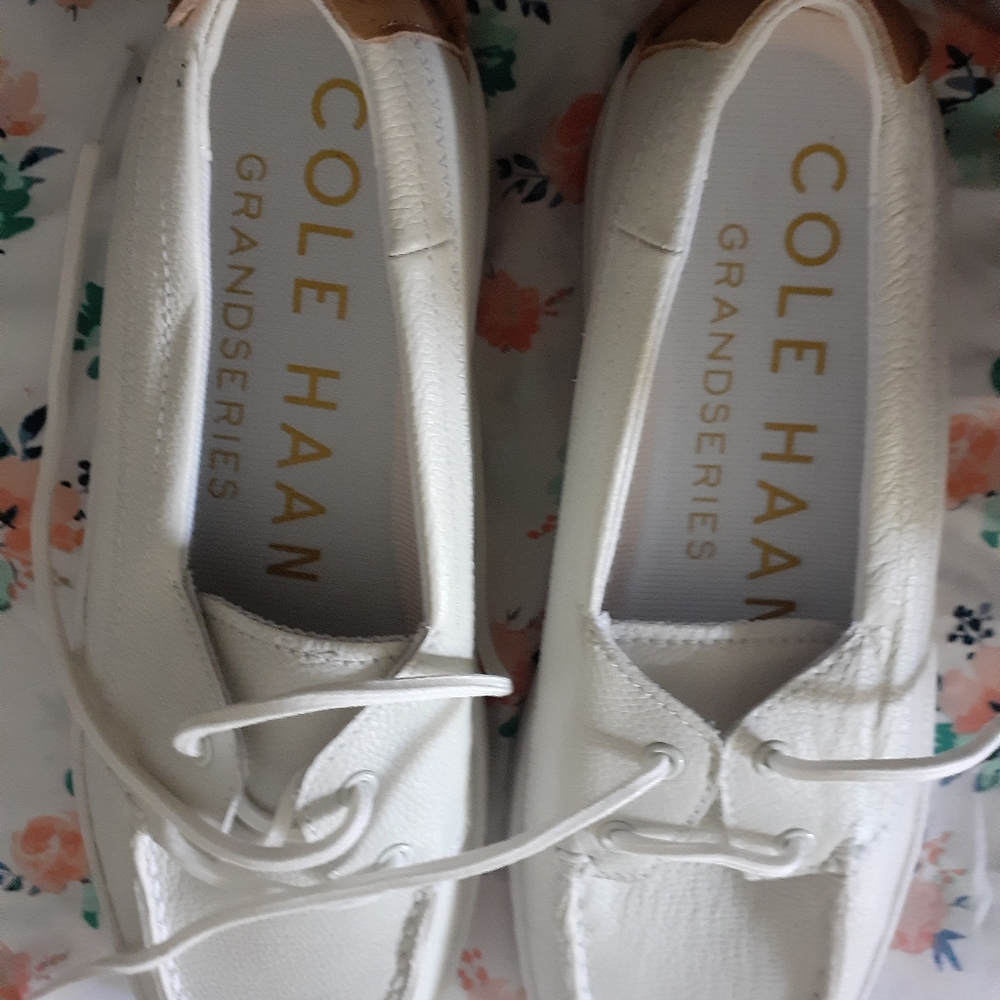 Shoes - Picture 3 of 3